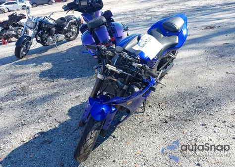 2005 Yamaha Yzf R1 z USA, uszkodzony, nr VIN NOVEHICLE